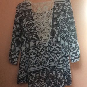 Lace back geometric print comfy shirt